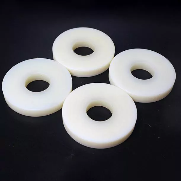 Tubo de nailon de pequeño diámetro.